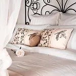 Apartmán Rustic Charm&dreamhome 40m2 In The Heart Of Paris, Near Pompidou And Notre-dame, Subway 4,8,9 Honeymoon Favourite
